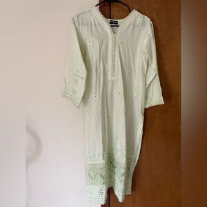 Pakistani 3 piece embroidered suit